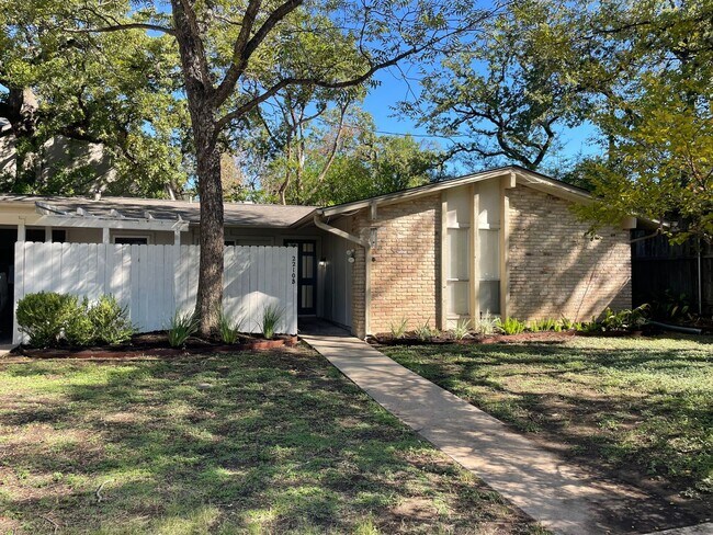2210 Quarry Rd Austin, TX 78703 photo 2