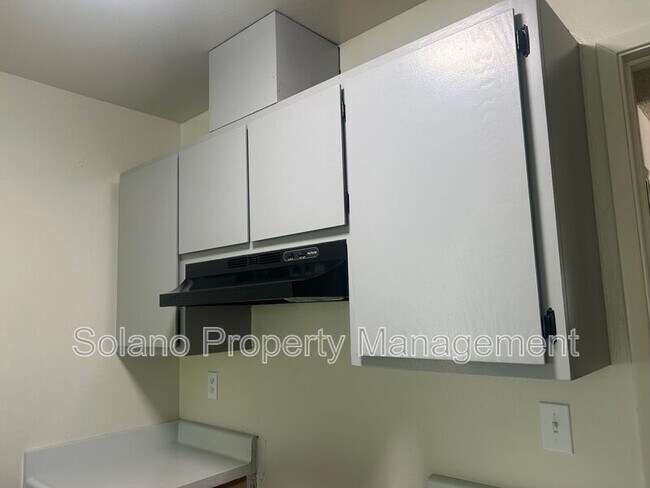 766 E Tabor Ave Fairfield, CA 94533 photo 5