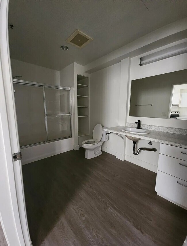 1055 6th Ave San Diego, CA 92101 photo 4