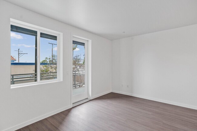 2724 El Cajon Blvd San Diego, CA 92104 photo 5