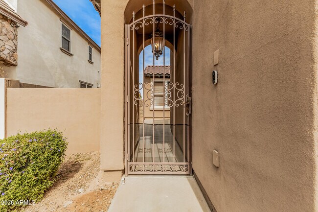 2288 E Wisteria Dr Chandler, AZ 85286 photo 3