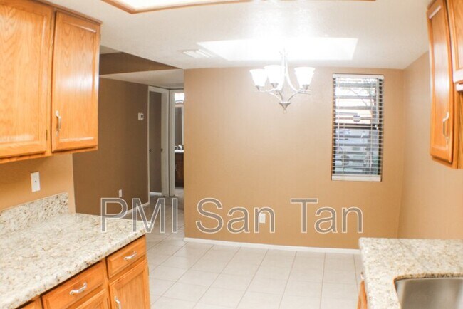 2146 W Isabella Ave Mesa, AZ 85202 photo 3