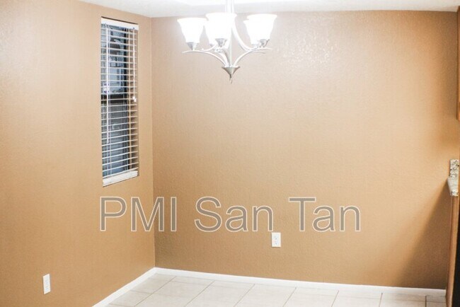 2146 W Isabella Ave Mesa, AZ 85202 photo 4