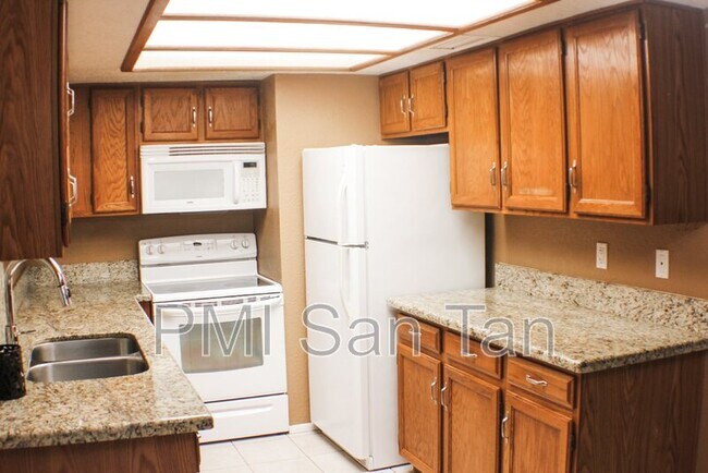 2146 W Isabella Ave Mesa, AZ 85202 photo 2
