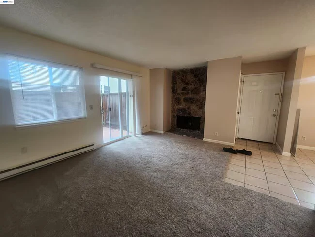 27162 Tampa Ave Hayward, CA 94544 photo 3
