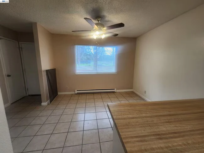 27162 Tampa Ave Hayward, CA 94544 photo 5