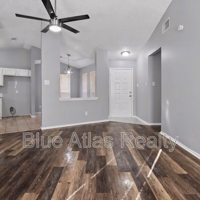 1009 W Hills Terrace Fort Worth, TX 76179 photo 2