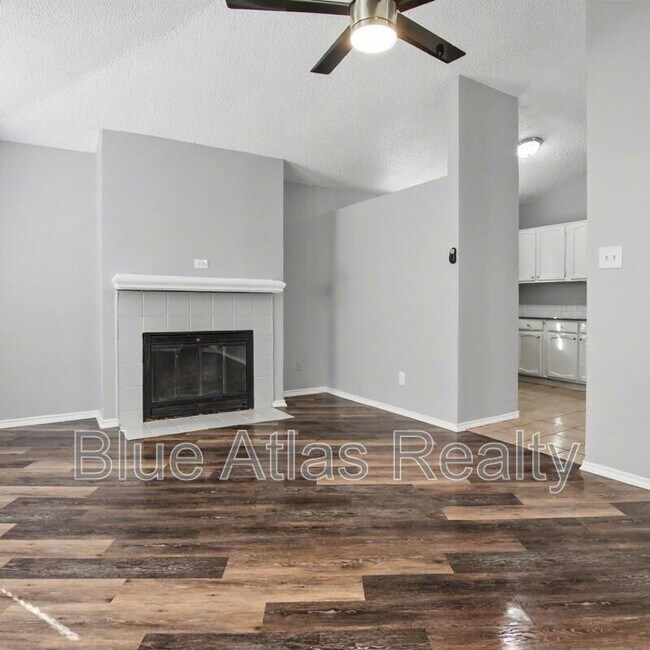 1009 W Hills Terrace Fort Worth, TX 76179 photo 3