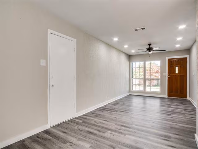 3012 Crouch St Fort Worth, TX 76105 photo 4