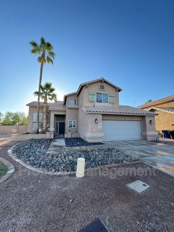 921 N Red Rock St Gilbert, AZ 85234 photo 3