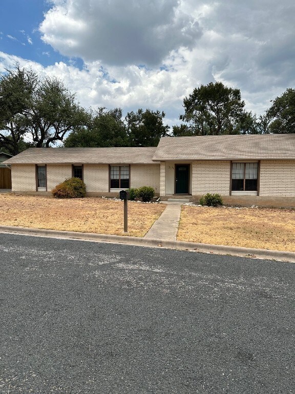 1614 Plateau Ridge Cedar Park, TX 78613 photo 2