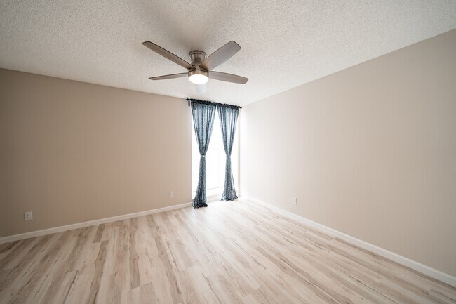 1124 Eureka St San Diego, CA 92110 photo 5