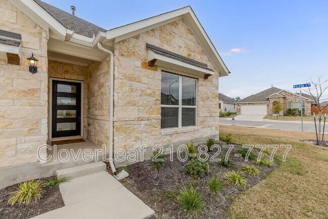 200 Swinging H Ln Georgetown, TX 78628 photo 4