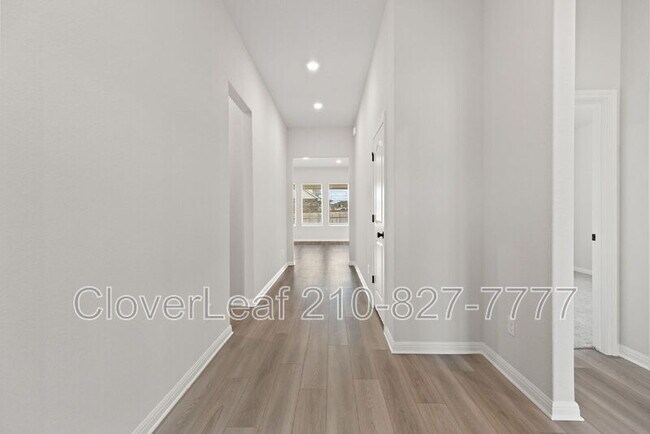 200 Swinging H Ln Georgetown, TX 78628 photo 5