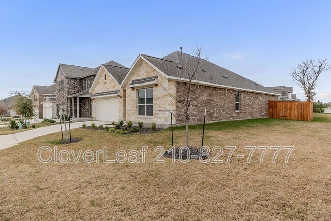 200 Swinging H Ln Georgetown, TX 78628 photo 3