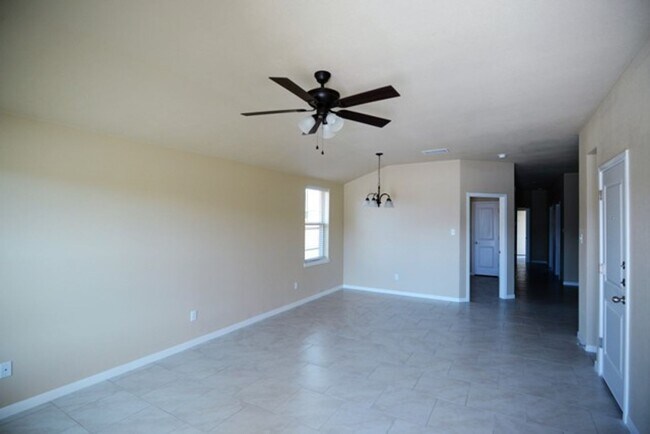 1107 Stealth Ln Killeen, TX 76549 photo 4