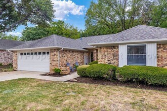 5104 Andalusia Trail, Arlington, TX 76017 photo 2