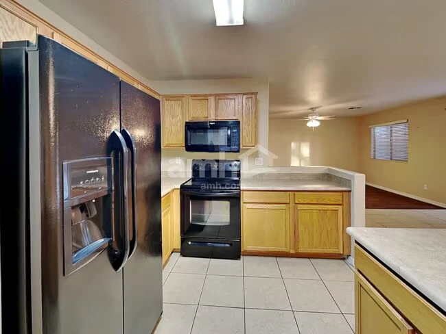 2451 S 160th Dr Goodyear, AZ 85338 photo 5