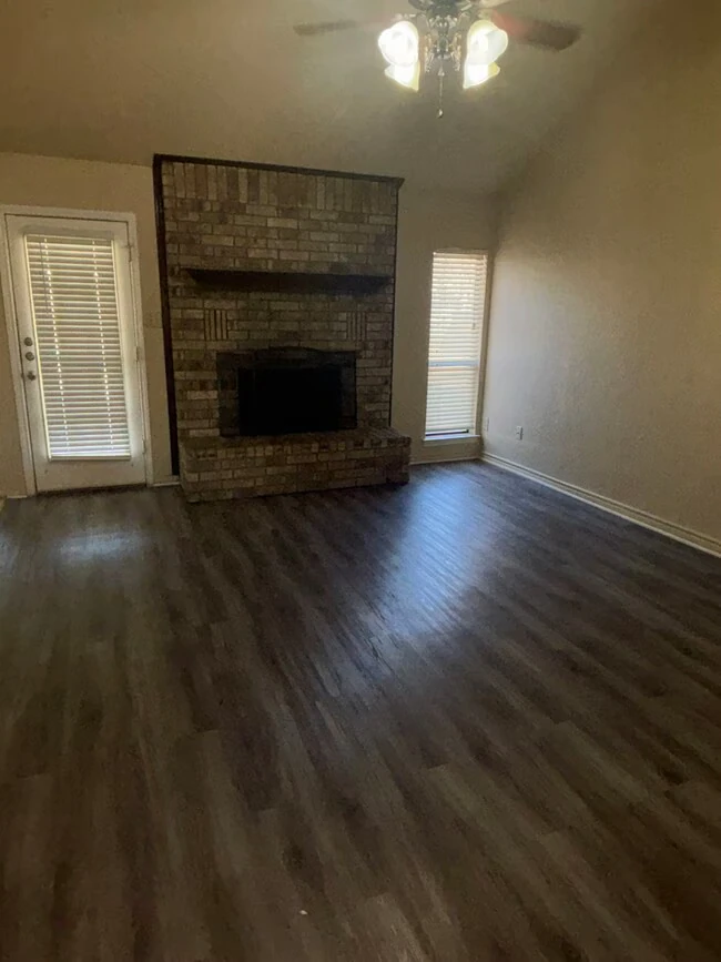 109 E Blancas Dr Copperas Cove, TX 76522 photo 4