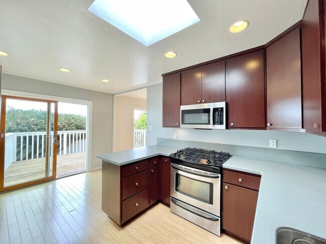 11 Brewster Street, San Francisco, CA 94110 photo 4