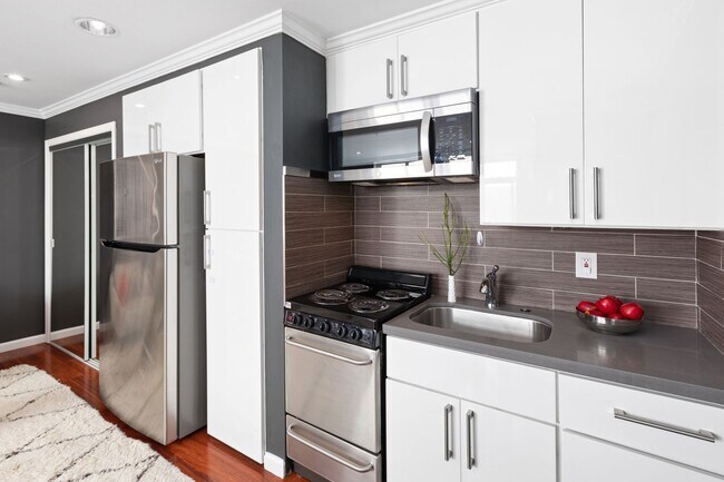 195 7th Street - 305 photo 4