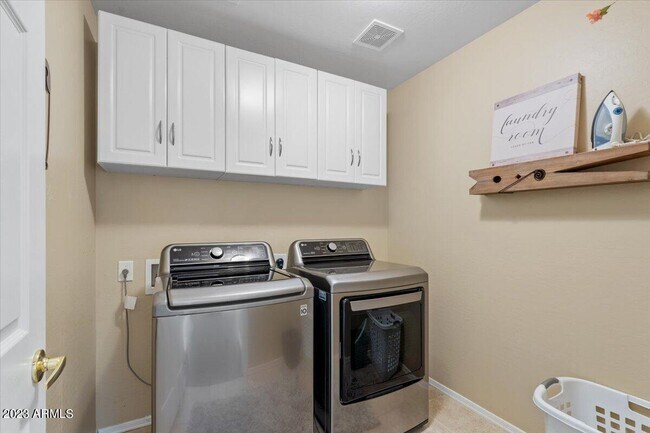 15257 W Hearn Rd Surprise, AZ 85379 photo 4