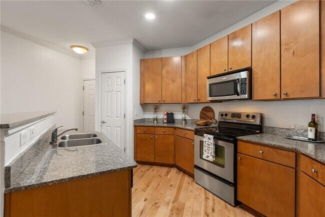 2502 Leon St Austin, TX 78705 photo 5