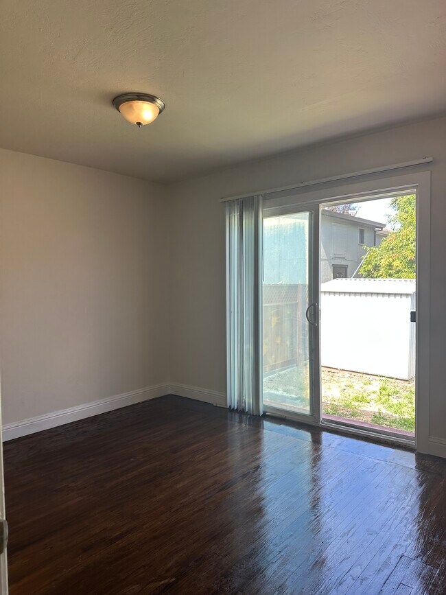 2005 19th St San Pablo, CA 94806 photo 4