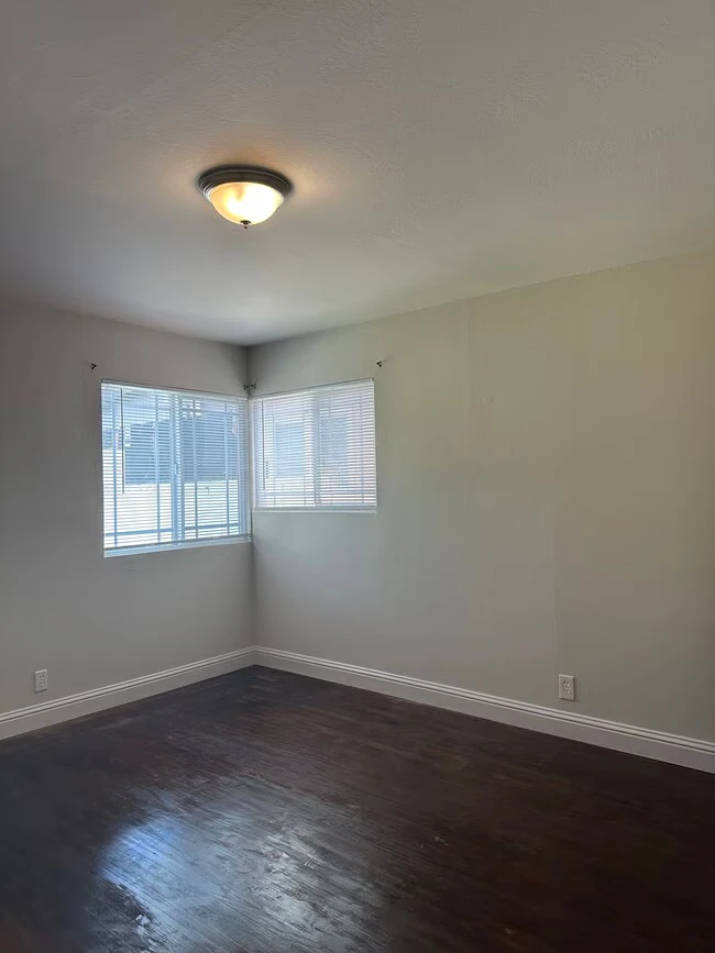 2005 19th St San Pablo, CA 94806 photo 5