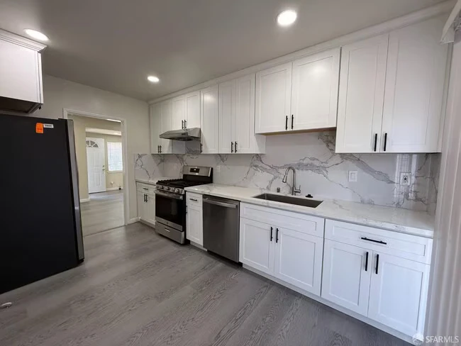 25696 Lander Ave Hayward, CA 94544 photo 4