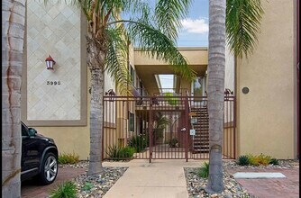 3993 Jewell St San Diego, CA 92109 photo 2
