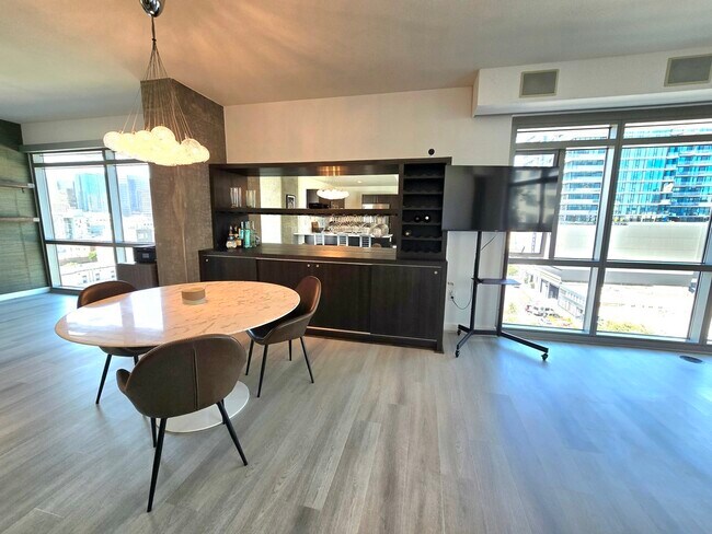 800 The Mark Ln San Diego, CA 92101 photo 4