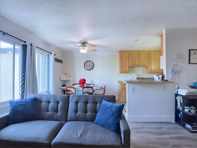 1627 Pentecost Way San Diego, CA 92105 photo 4