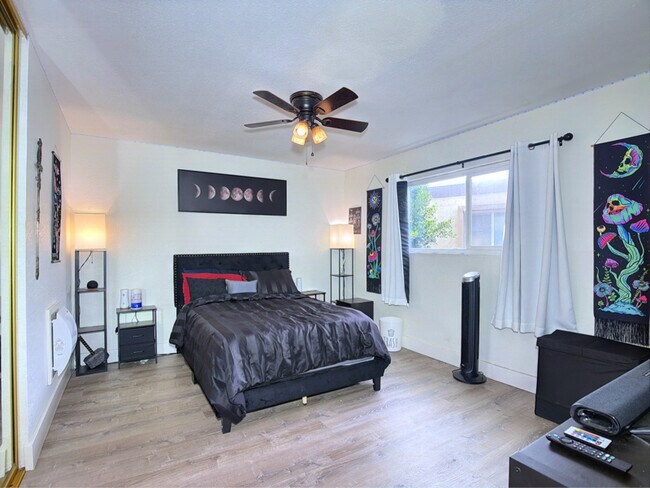 1627 Pentecost Way San Diego, CA 92105 photo 2