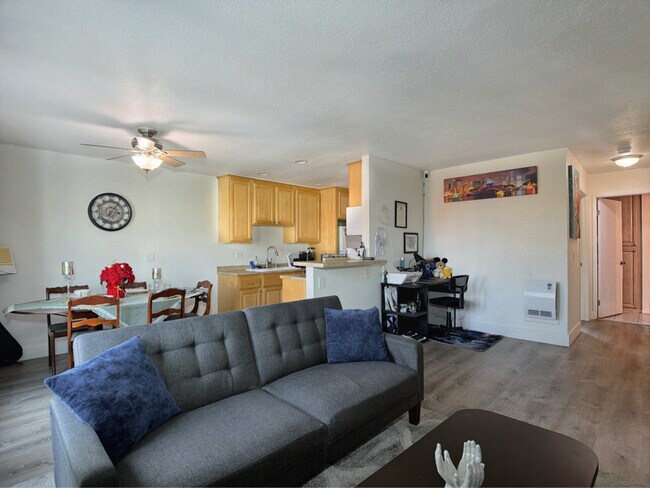 1627 Pentecost Way San Diego, CA 92105 photo 3