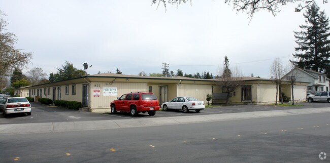 822 West Ave photo 5