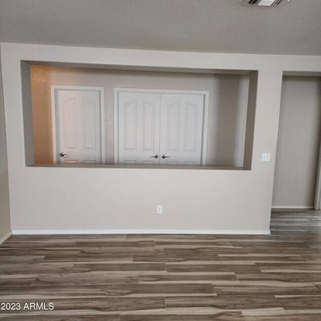 15864 W Evans Dr Surprise, AZ 85379 photo 5