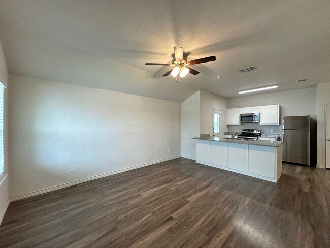 1833 Clovis Dr Copperas Cove, TX 76522 photo 3
