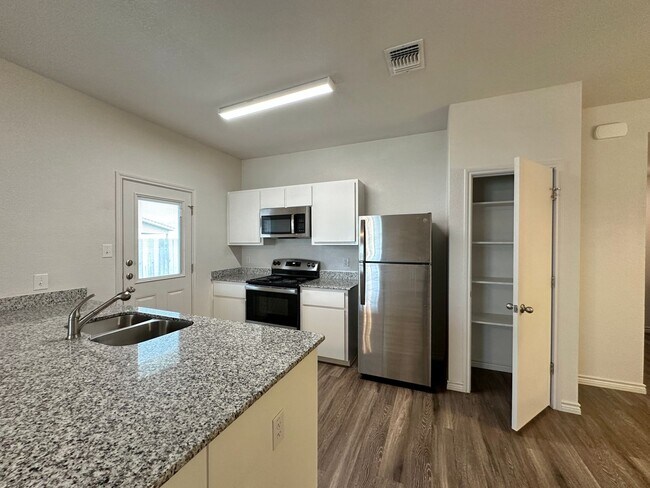 1833 Clovis Dr Copperas Cove, TX 76522 photo 5