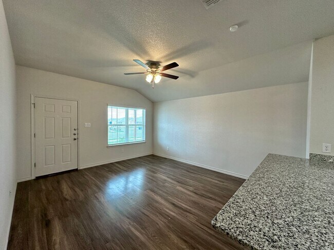 1833 Clovis Dr Copperas Cove, TX 76522 photo 4