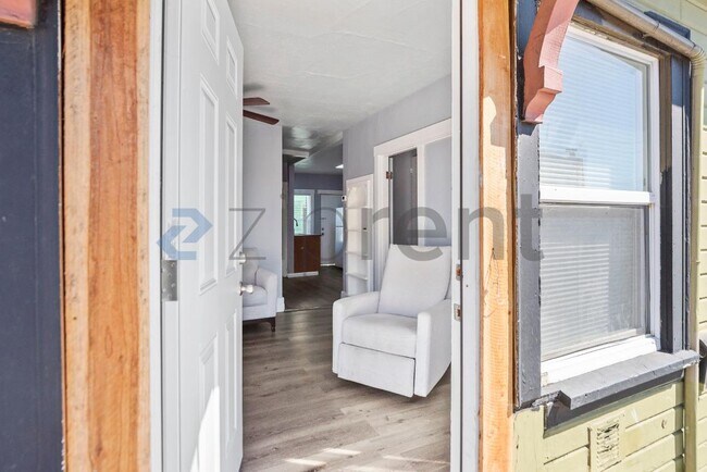 Unit 5915 photo 5