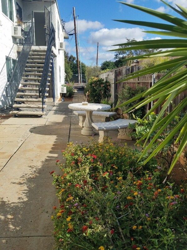 12608 Julian Ave Lakeside, CA 92040 photo 4