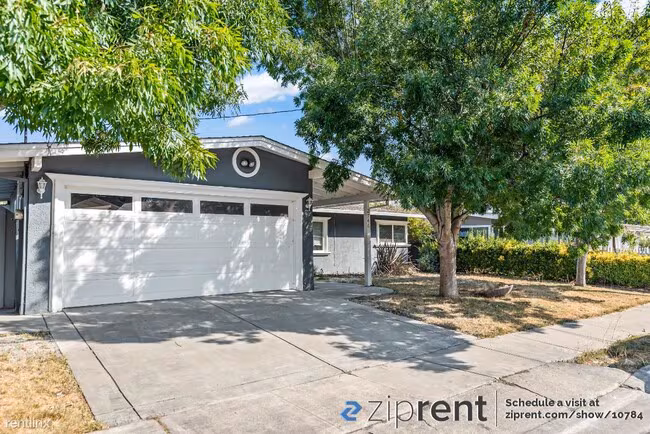 2746 Broadmoor Avenue, Concord, CA 94520 photo 2