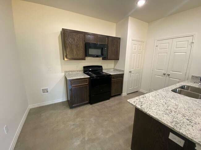 2302 Zanoletti Ct Temple, TX 76504 photo 3
