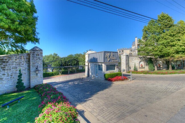 2918 Ranch Road 620 photo 2