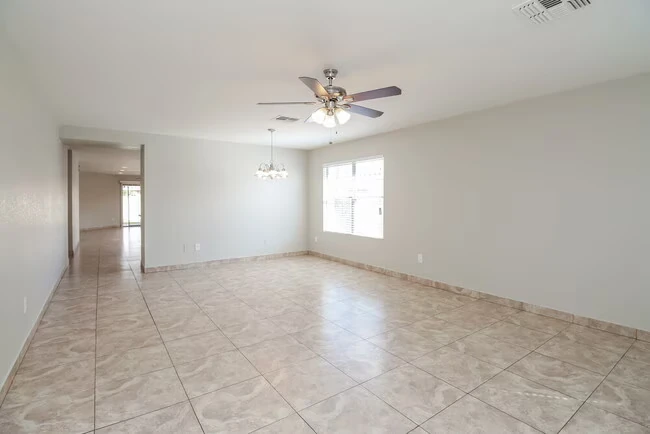 2768 W San Carlos Ln San Tan Valley, AZ 85142 photo 5