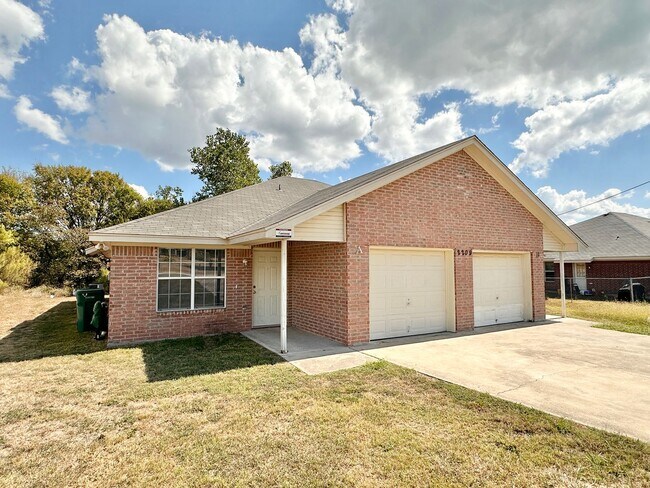 2209 Indian Trail Harker Heights, TX 76548 photo 2