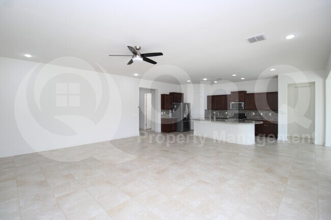 1863 E Canyon Way Chandler, AZ 85249 photo 4