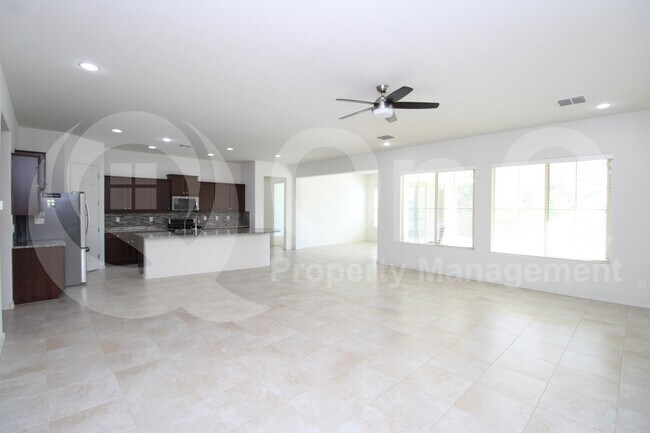 1863 E Canyon Way Chandler, AZ 85249 photo 3