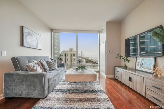 One Rincon Hill photo 2